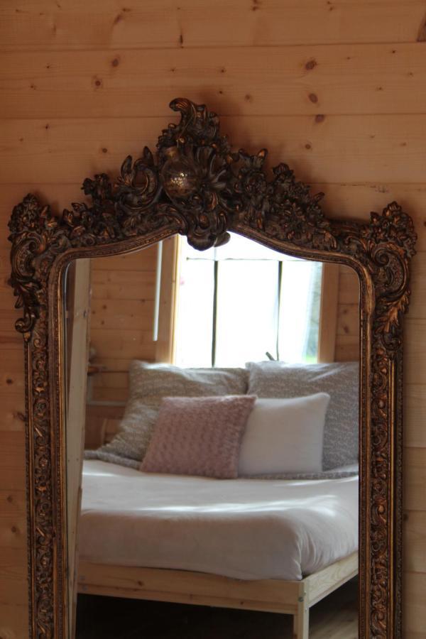 Chambre Studio Photo Chalet Sdb Partagee A Proximite Chavagne Exterior foto