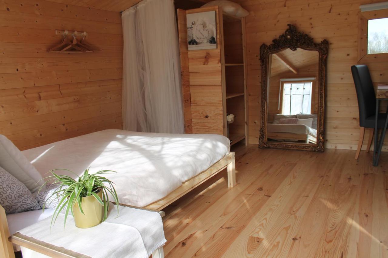 Chambre Studio Photo Chalet Sdb Partagee A Proximite Chavagne Exterior foto