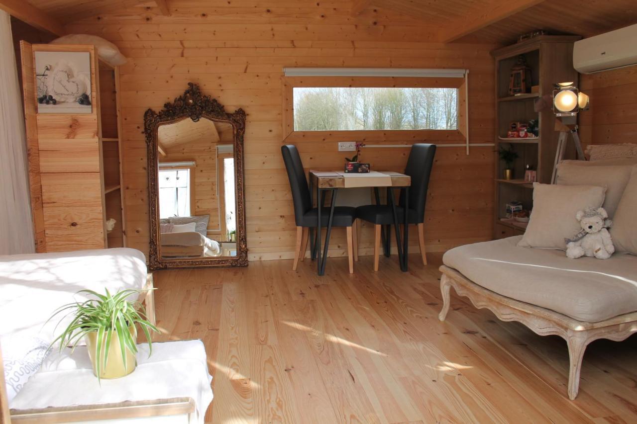 Chambre Studio Photo Chalet Sdb Partagee A Proximite Chavagne Exterior foto